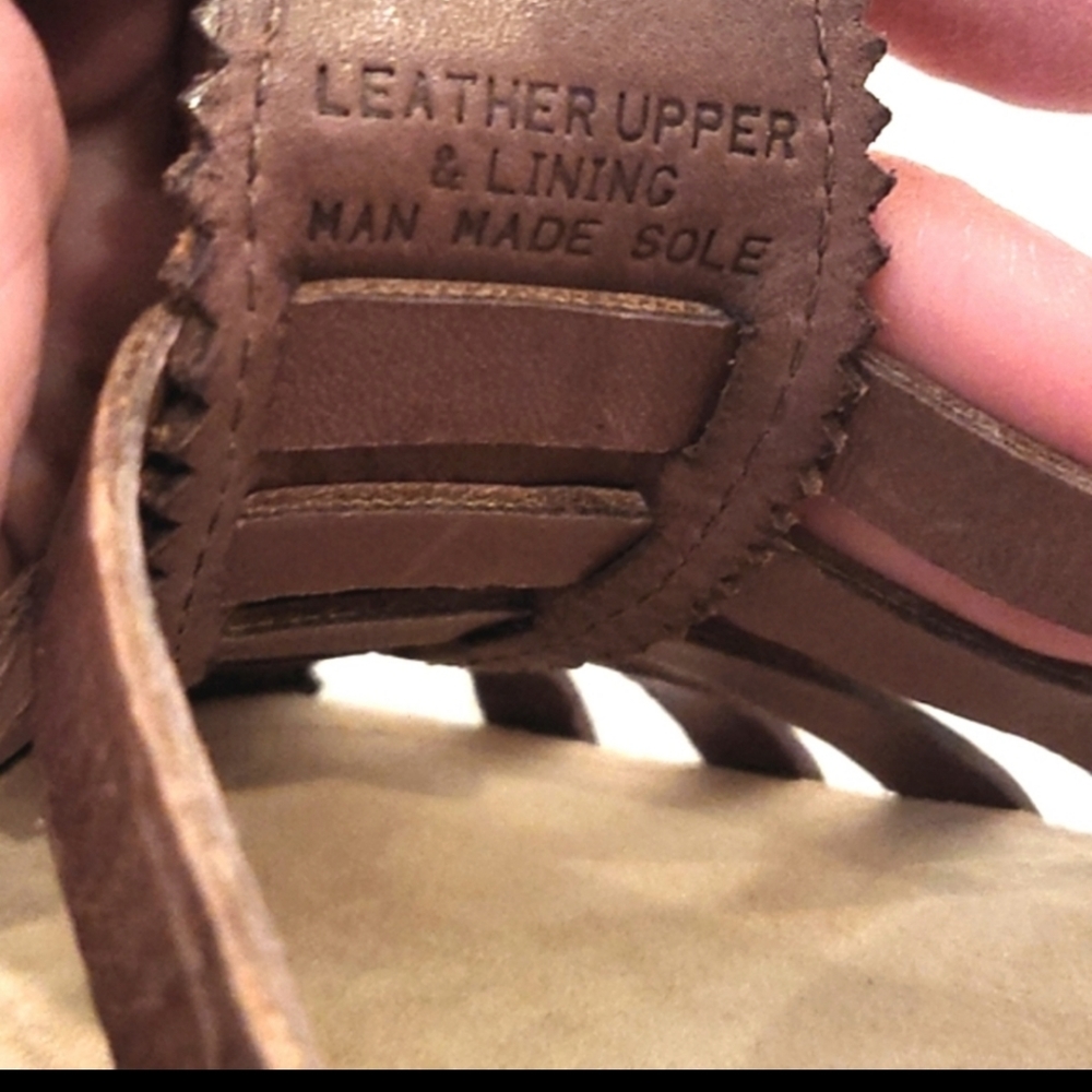 EUC Vincent Camuto cork leather strappy sandals with 3 inch heel. - Picture 5 of 6